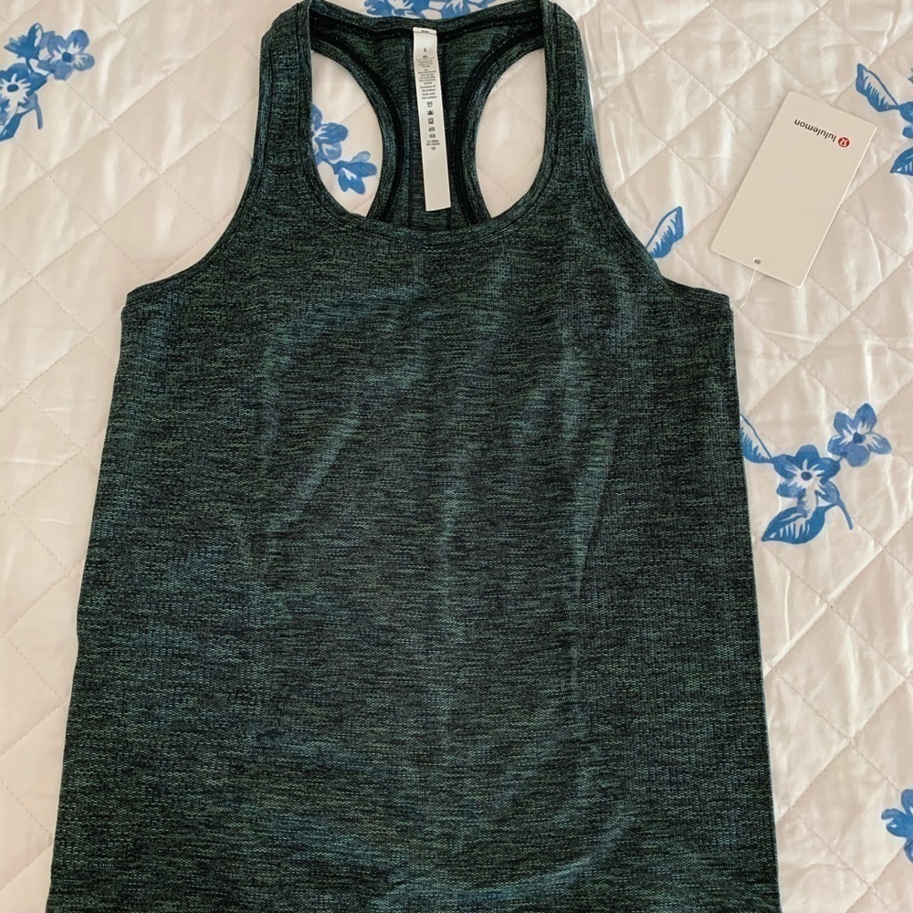 Lululemon Swiftly Tech Racerback 2.0 - Picture 6 of 11
